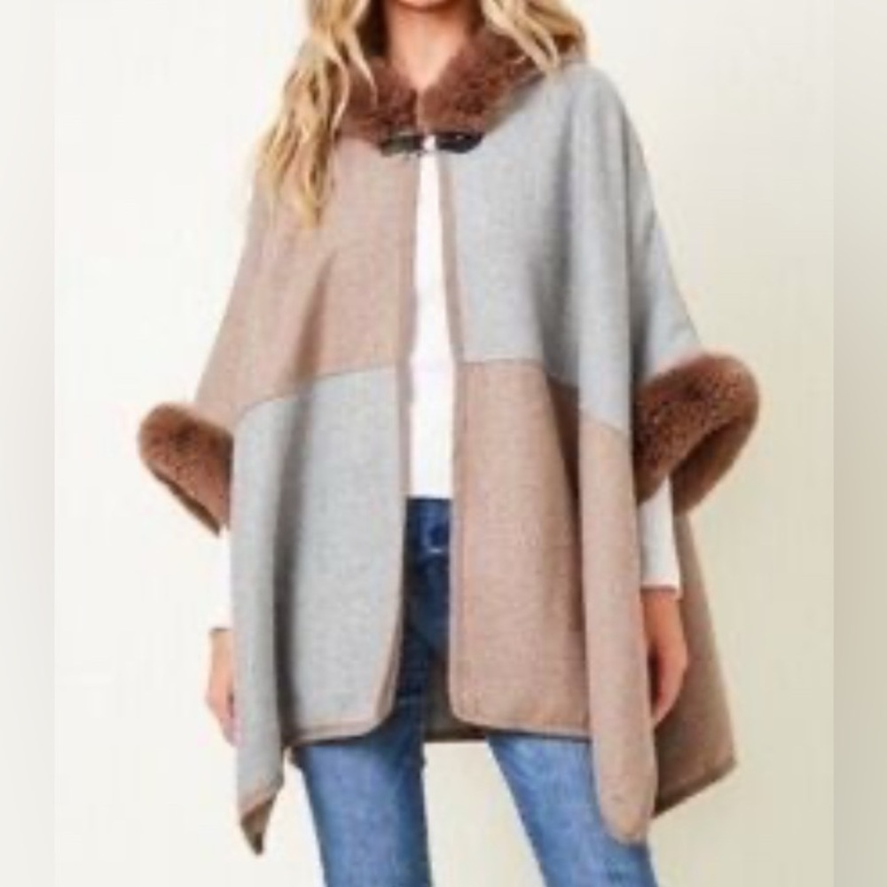 Elegant Two-Tone Women's Sweater Cape with Faux Fur Trim